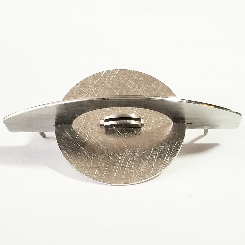 Elizabeth Garvin sculptural brooch silver art pin modern modernist art